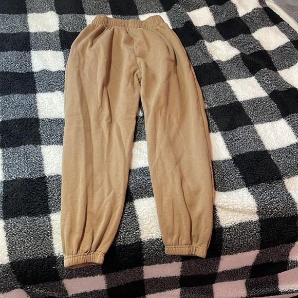 Beige sweats - Picture 2 of 2